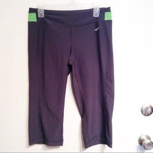 NIKE Dri-Fit Cropped Athletic Athleisure Pants Size Medium